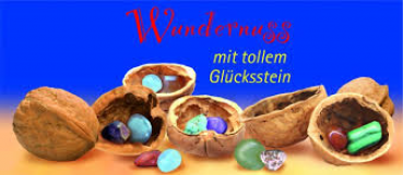 Wundernuss mit Glücksstein