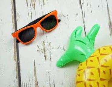 Preview: Kindersonnenbrille von Blade & Rose in Orange/Schwarz