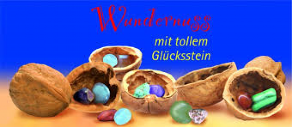 Wundernuss mit Glücksstein